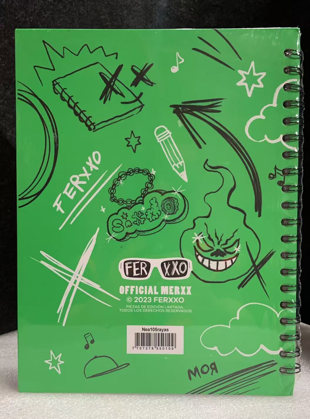 Ferxxo mor CUADERNO 8.7*11 inch