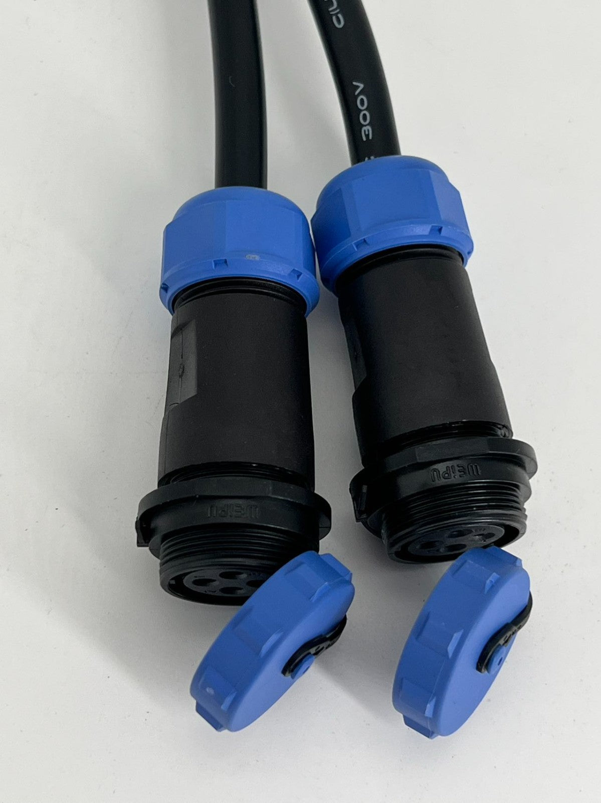 300V Plug Socket Connector