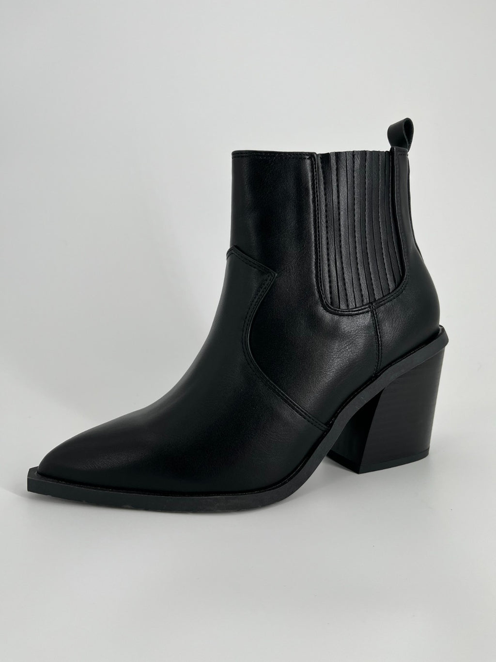 Women's Pointed Toe Western Black  Size 7  Boot