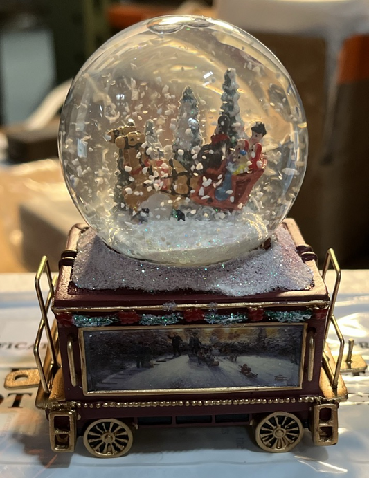 “Sleigh Ride” Thomas Kim case Wonderland P65207