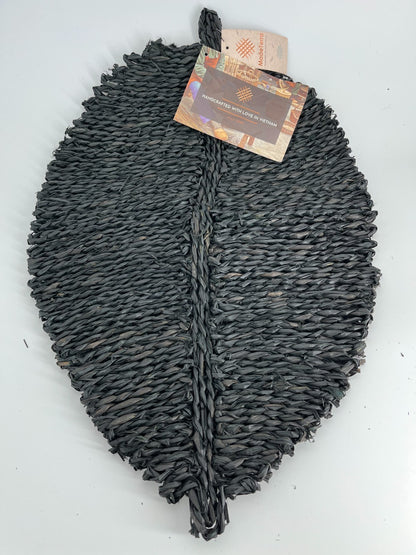 Leaf shape mat (Black) sustainable , L 23.6✖ W 15.7 inch