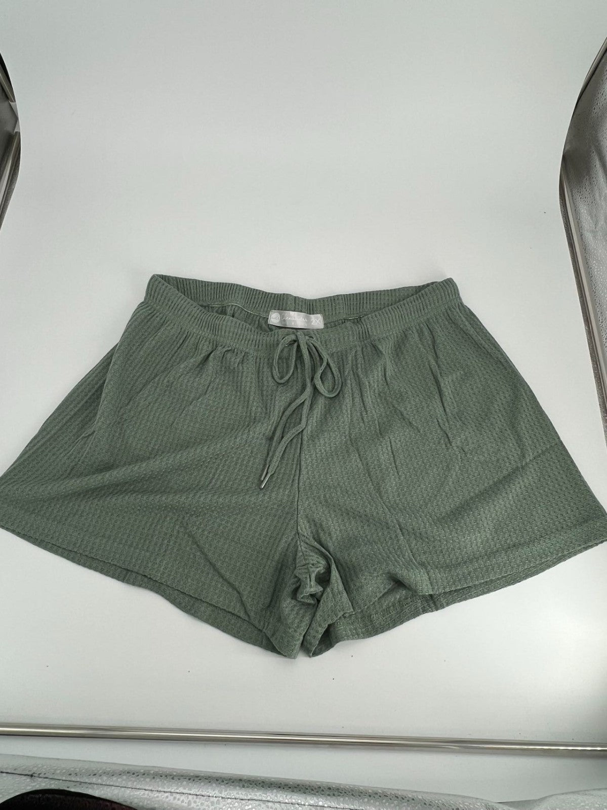 Women's Satin Sleeveless Top & PJ Shorts Pajamas Set green Size 2XL