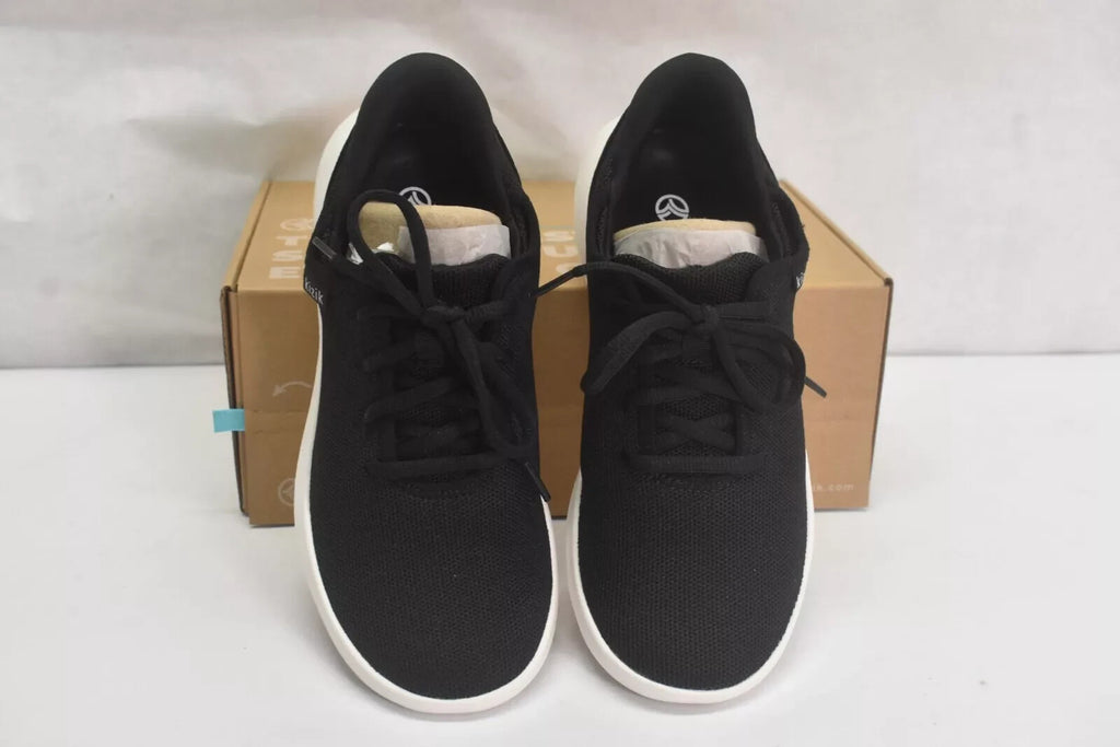 Madrid Eco-Knit Black/White Slip-On Hands Free Casual Shoes     SIZE:M 6 -7.5