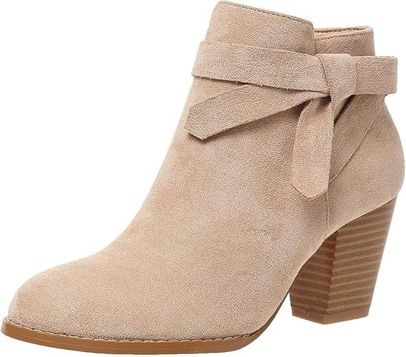 Beige Women’s Cowboy Boots, Classic Pointed Toe Chunky Heel, Pull-On, Size 6