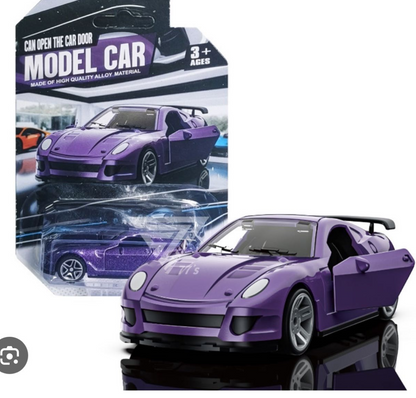 4 pieces in 4 colors, 3+ children’s 3-door toy car