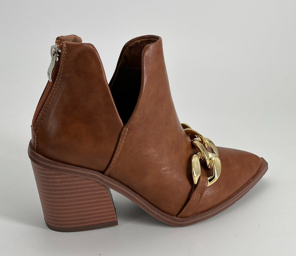 Women’s Pointed Toe Western Ankle Boots Brown Size 6  with Chain