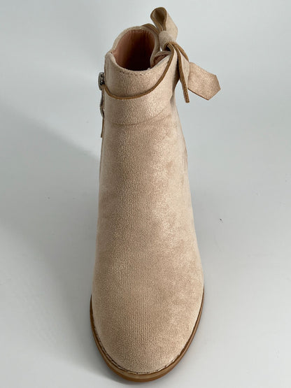 Beige Women’s Cowboy Boots, Classic Pointed Toe Chunky Heel, Pull-On, Size 6