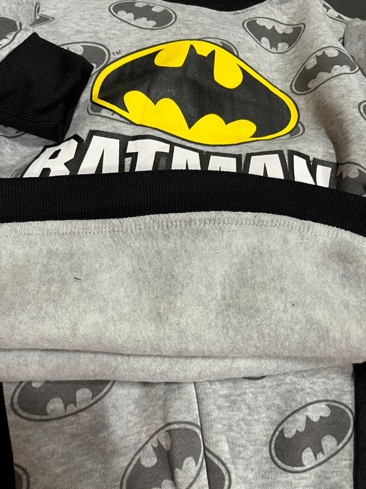 Boys 6 Batman Crewneck Sweatshirt Sweatpants Joggers Set Winter Superhero