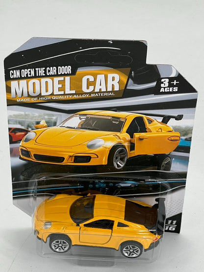 4 pieces in 4 colors, 3+ children’s 3-door toy car