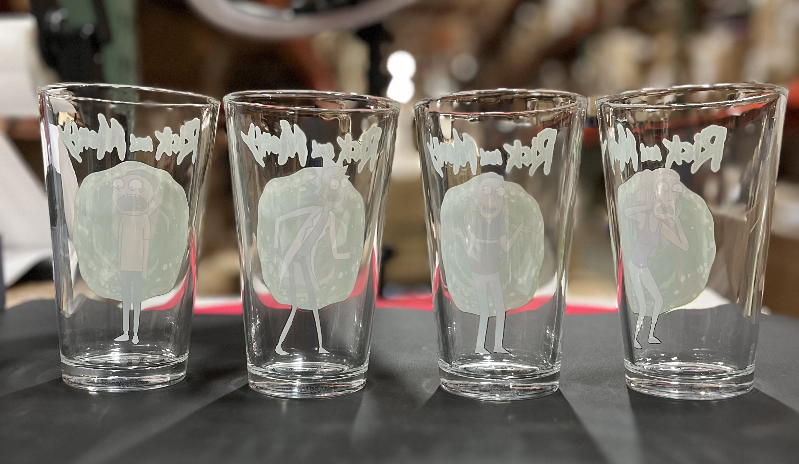 RICK & MORTY 16oz PINT DRINKING GLASSES GIFT SET OF 4 ADULT SWIM BNIB