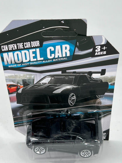 4 pieces in 4 colors, 3+ children’s 3-door toy car