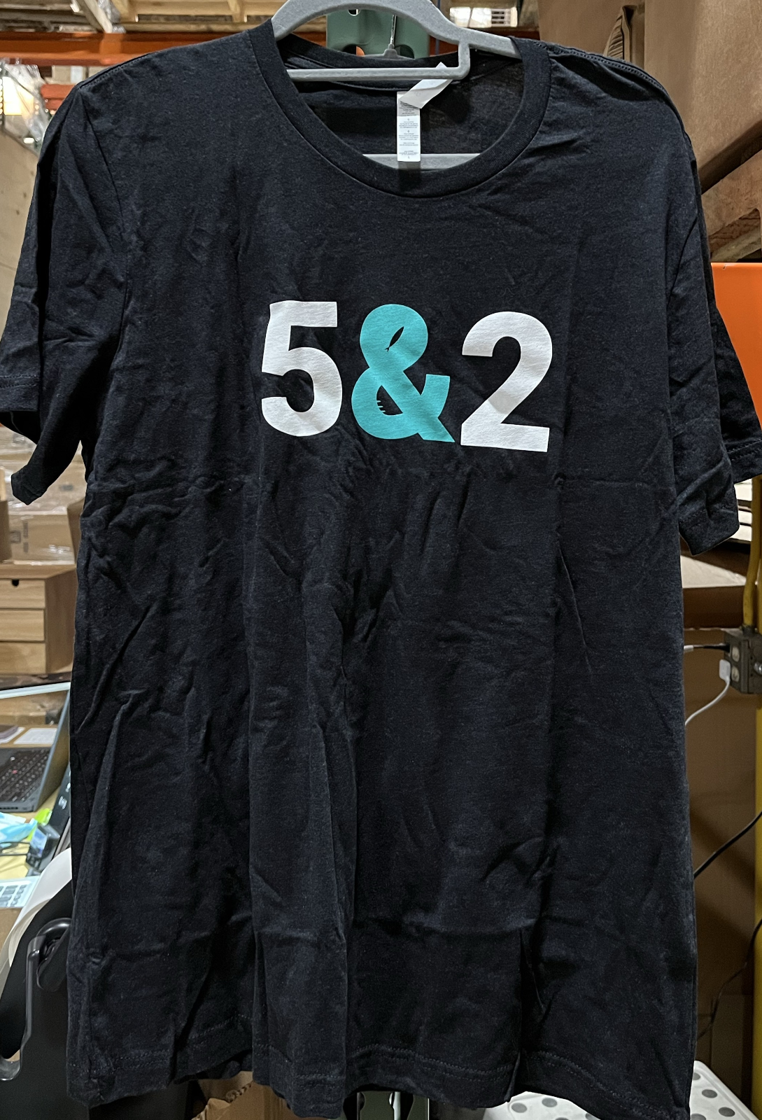 5&2 T-Shirt L Color: Black