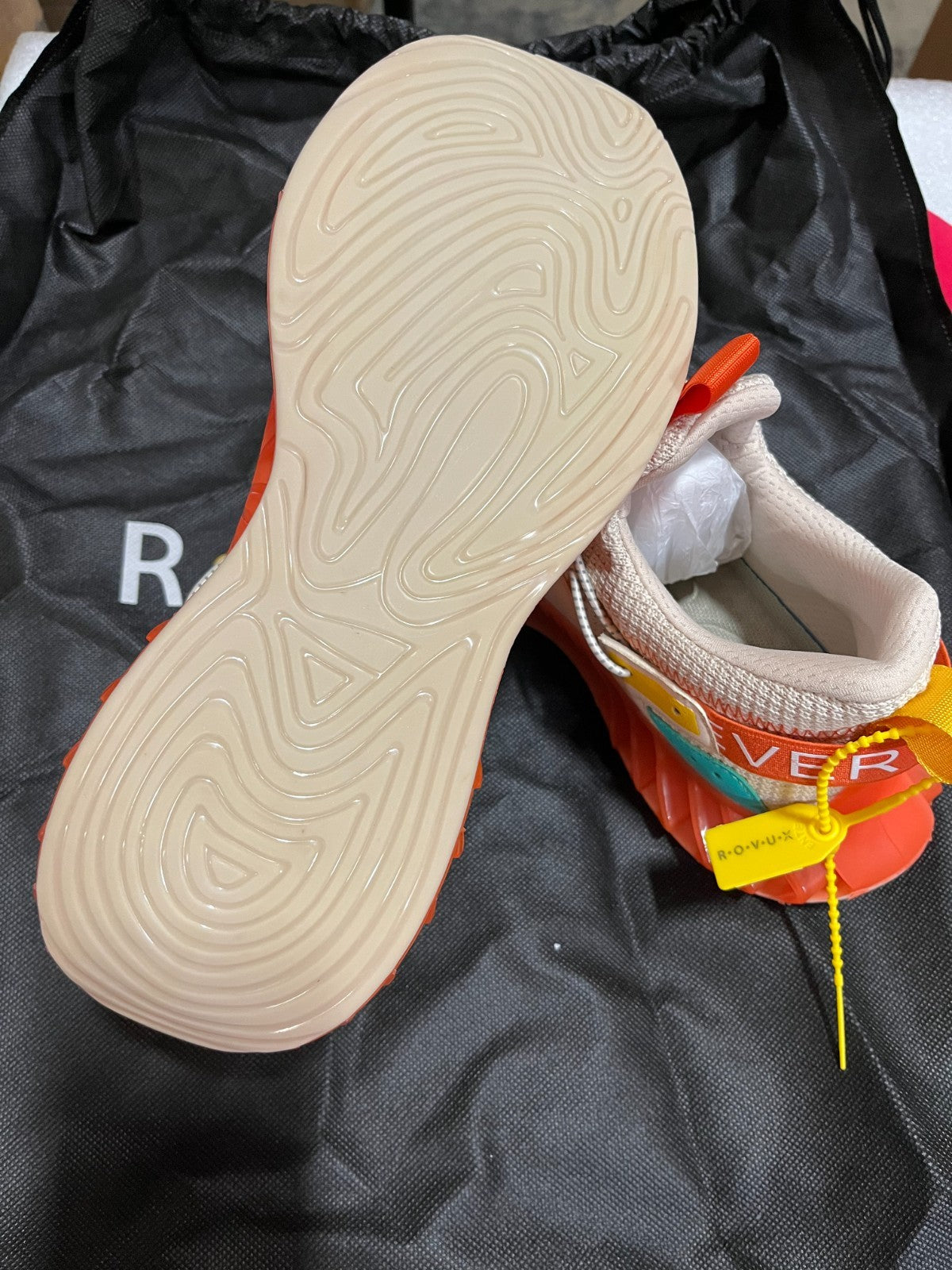 men’s Vortex 33Y Running Sneakers US 9