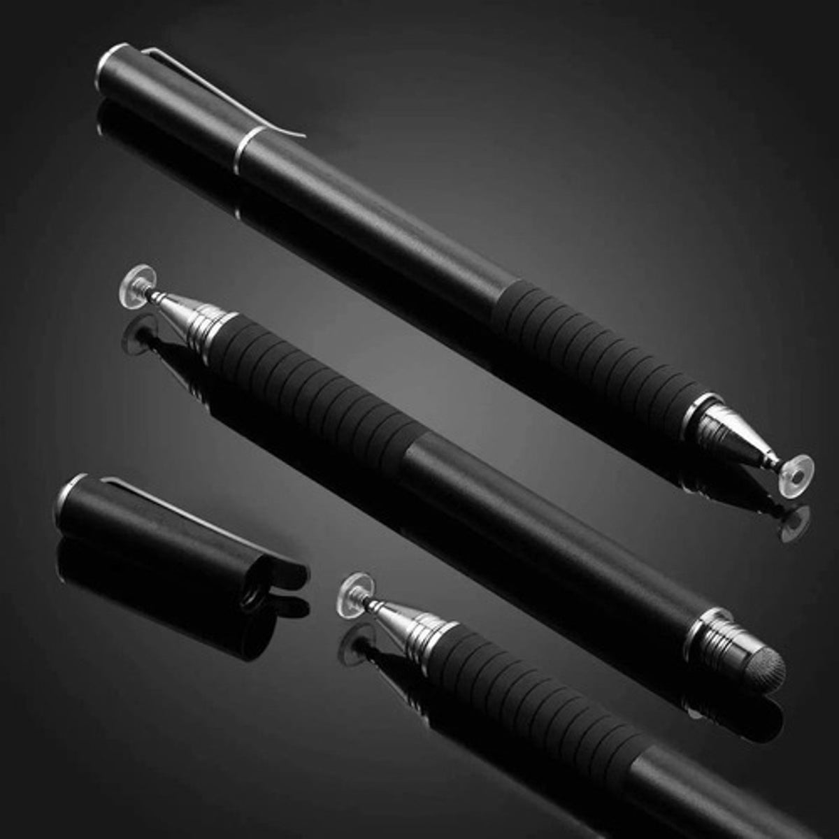 Universal Stylus  Color： Black   L5.6 xW 0.37 x H5.6 inches