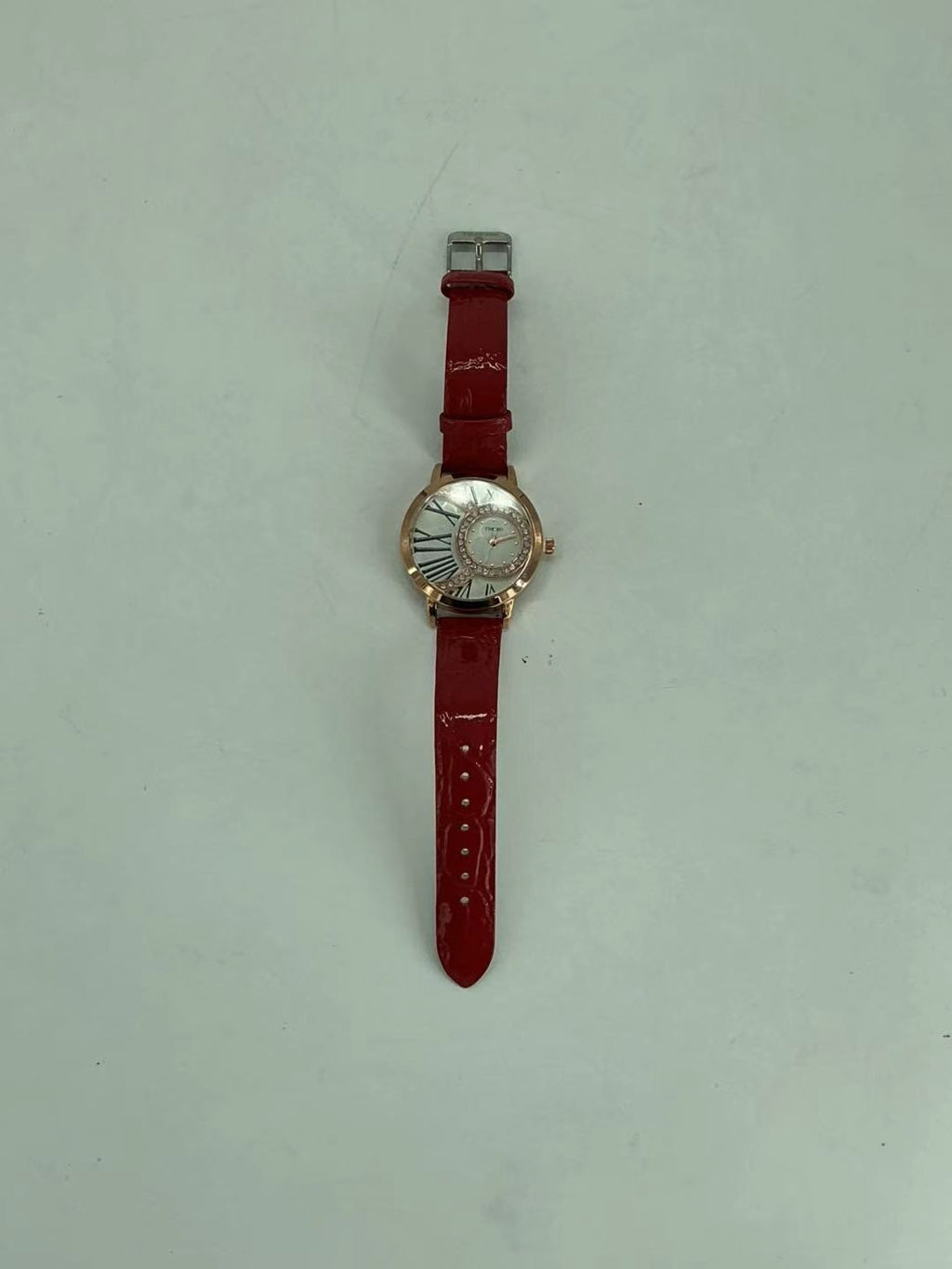 Women's Analog Quartz Wrist Watch Classic Simple Leather Design Rose Gold Case
