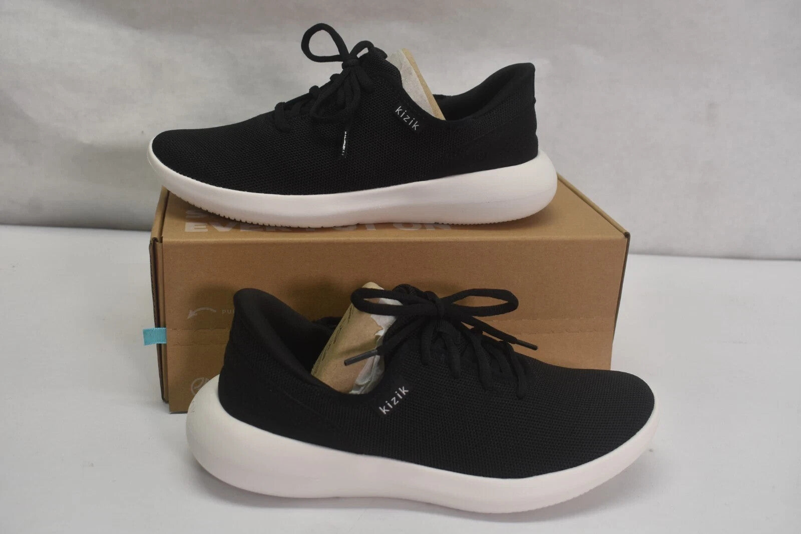 Madrid Eco-Knit Black/White Slip-On Hands Free Casual Shoes     SIZE:M 6 -7.5