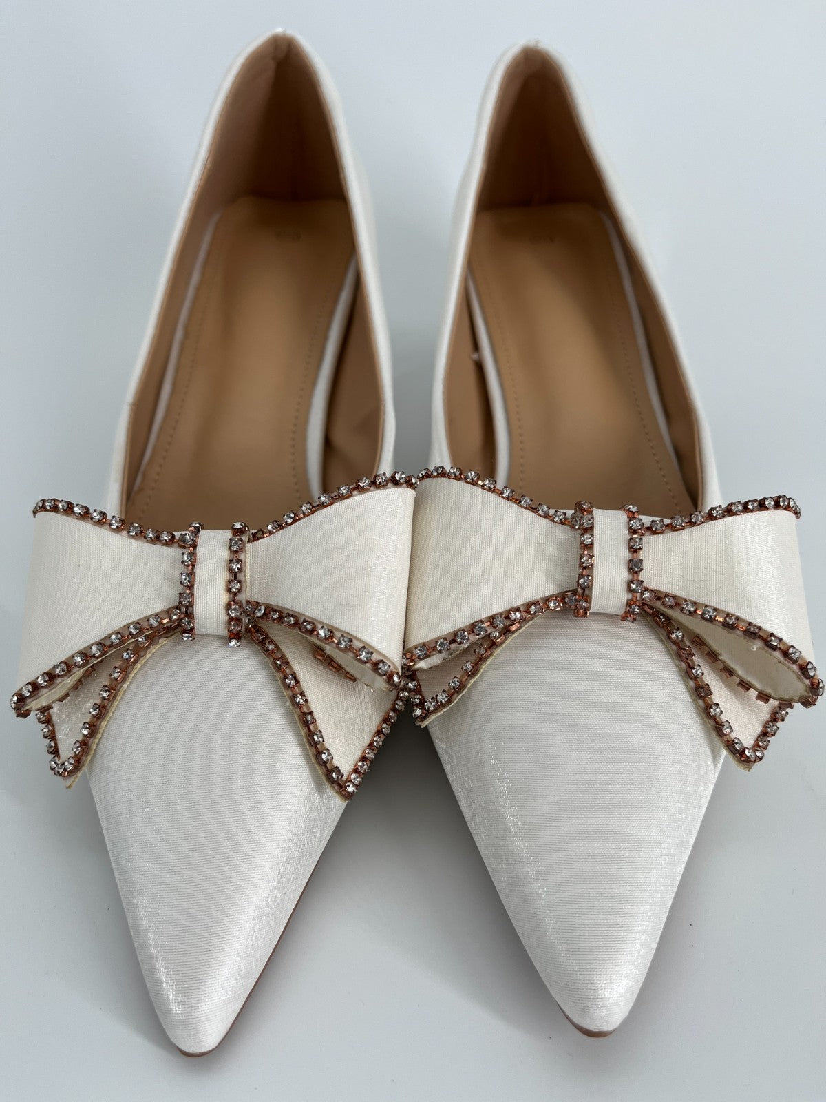 Women’s White Bow Chunky Heel Pumps – Closed Toe Wedding Dress Shoes Size 10