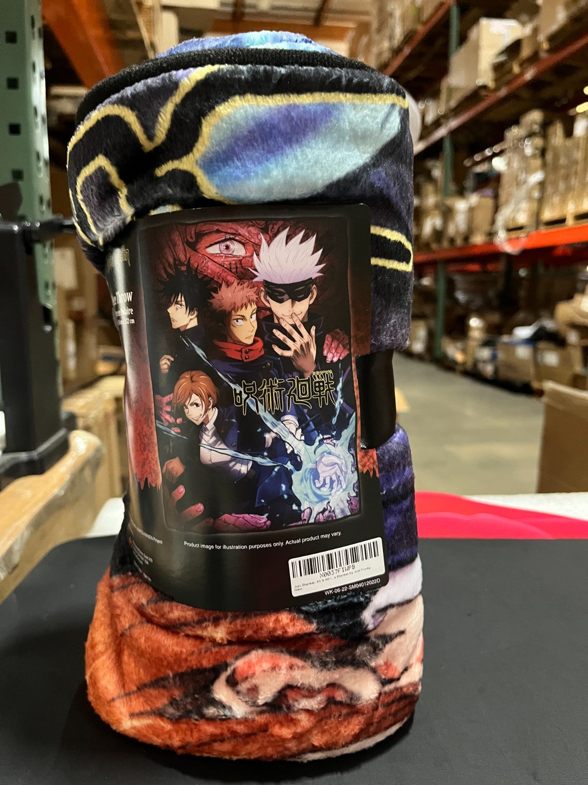Jujutsu Kaisen Yuji Itadori Hooded Wearable Blanket 60”x53”