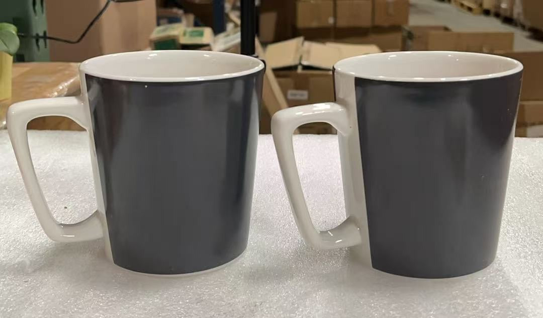 2pcs Starbucks  Coffee Mug Tea Cup with a Gold Tone Snowflake  ，Color:Black