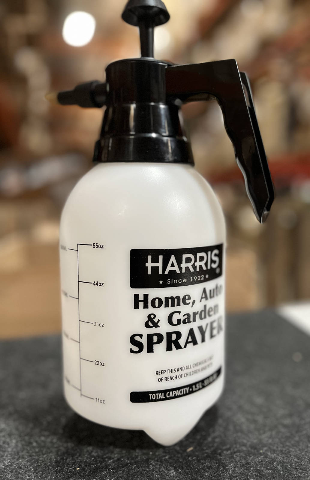 Harris 55 oz Handheld Pump Lawn & Garden Sprayer with adjustable fine mist or je