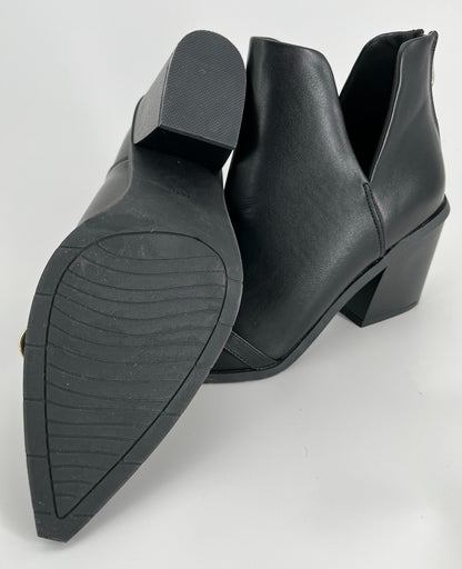Black Women’s Pointed Toe Chunky Heel Western Ankle Boots with Chain, Size 11