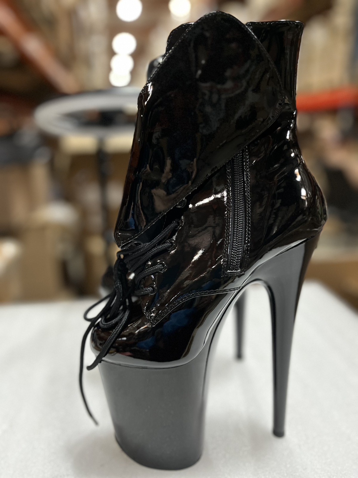 Flamingo-1020,，Color::Black,Size: US 5.