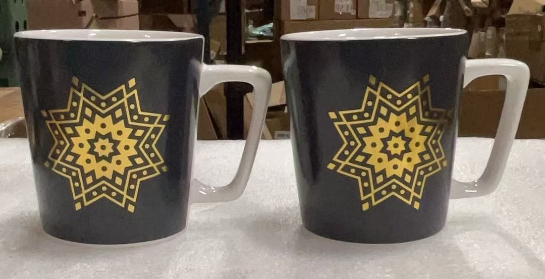 2pcs Starbucks  Coffee Mug Tea Cup with a Gold Tone Snowflake  ，Color:Black