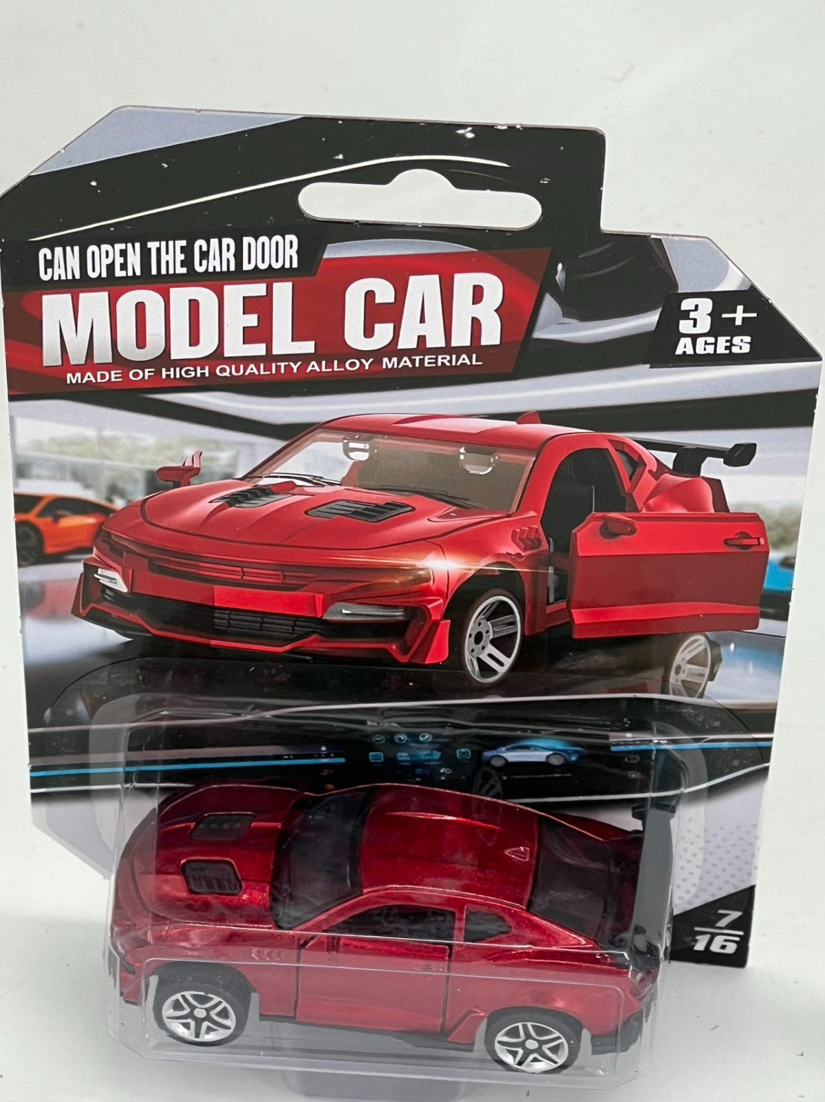 4 pieces in 4 colors, 3+ children’s 3-door toy car