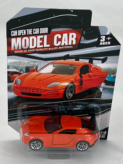 4 pieces in 4 colors, 3+ children’s 3-door toy car